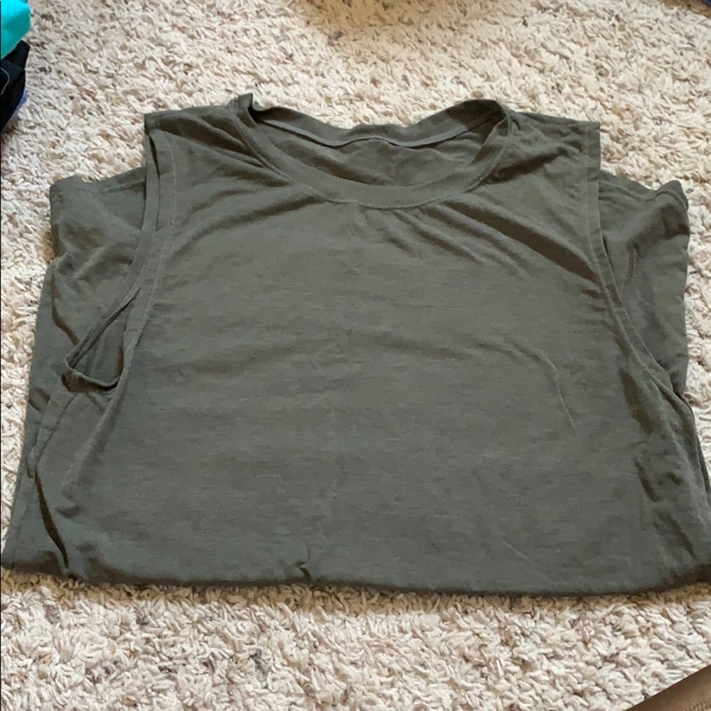 DYI muscle tank